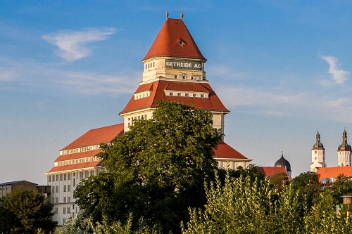 Der Ringelnatzpfad beginnt im Rosental an den Mühlentürmen der ehemaligen Krietschwerke. (Foto: F. Scheuring) © KulturBetrieb der Stadt Wurzen